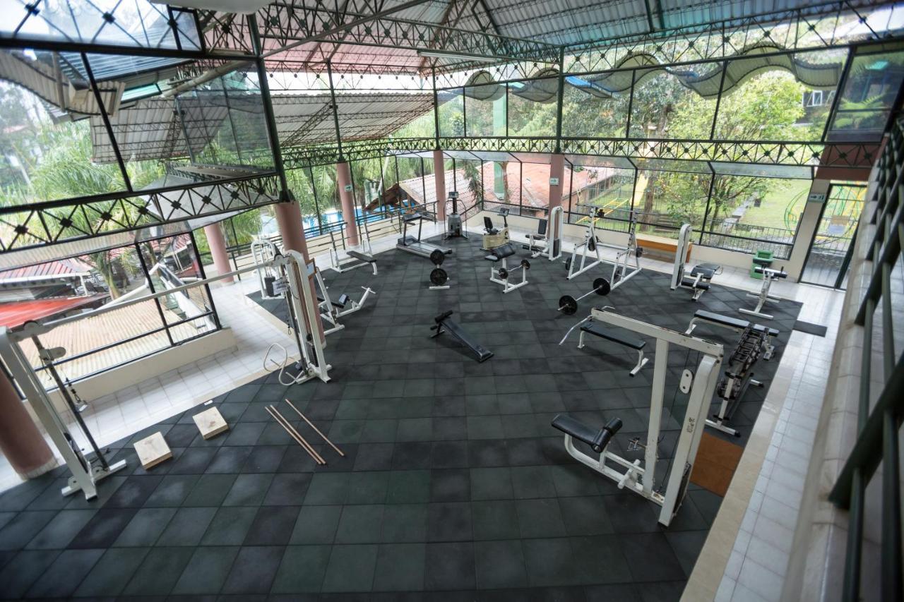 Park Hotel Santa Cruz Verapaz Bagian luar foto