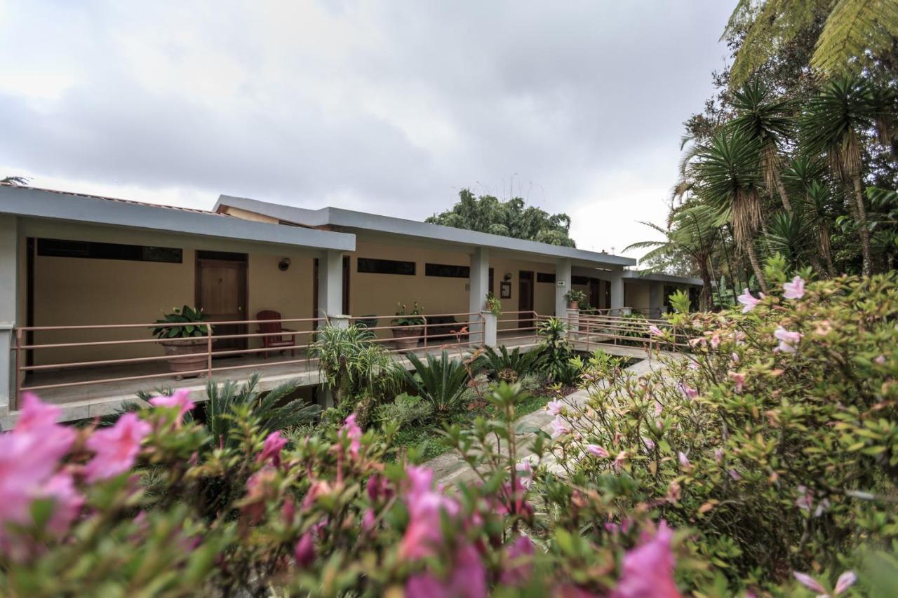 Park Hotel Santa Cruz Verapaz Bagian luar foto