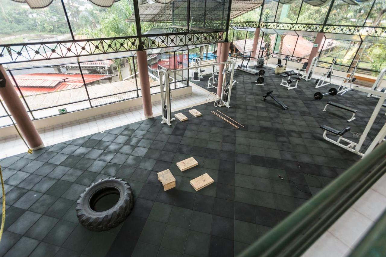 Park Hotel Santa Cruz Verapaz Bagian luar foto