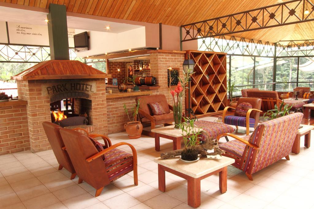 Park Hotel Santa Cruz Verapaz Bagian luar foto